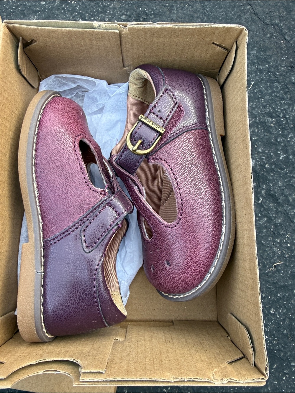 Kids Stride Rite Burgundy T-Strap Leather Shoes size 6.5